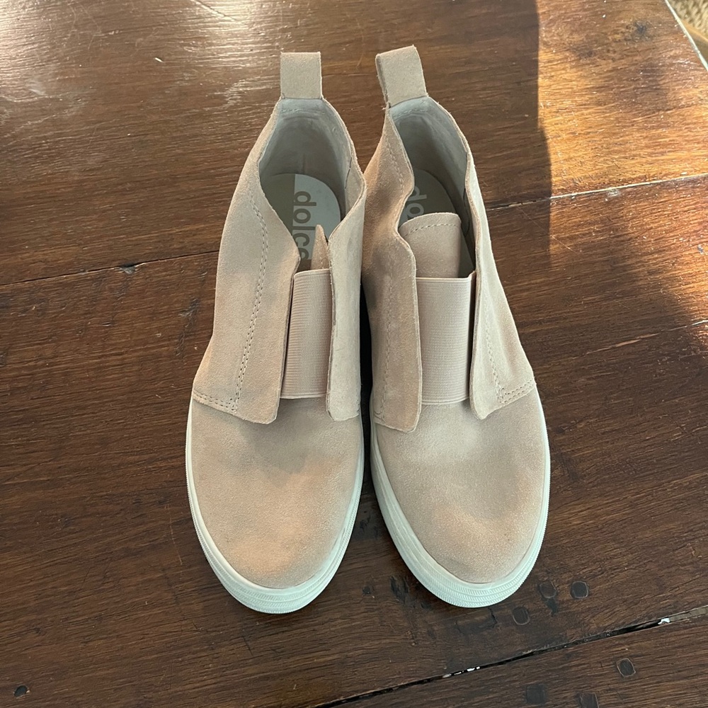 dolce vita tan suede slip on sneakers